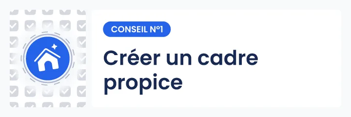 Illustration du conseil n°1 en cartomancie : créer un cadre propice pour un tirage de cartes réussi – atmosphère apaisante, sans distractions, avec bougies et encens