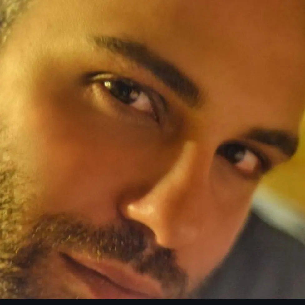 avatar ARIYAN ERAY