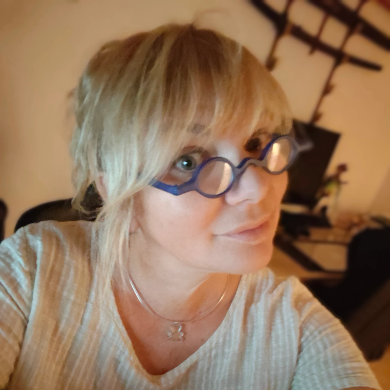 avatar NOELLA MIROVNA