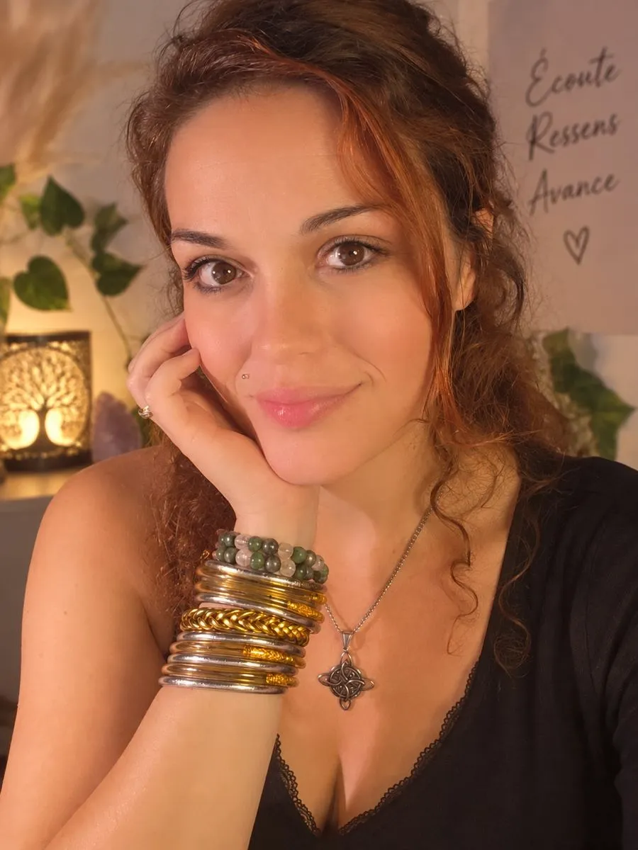 MERRYL ELOYHA, Cartomancie sur IdealVoyance